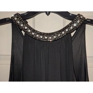 Elegant knee-length dress